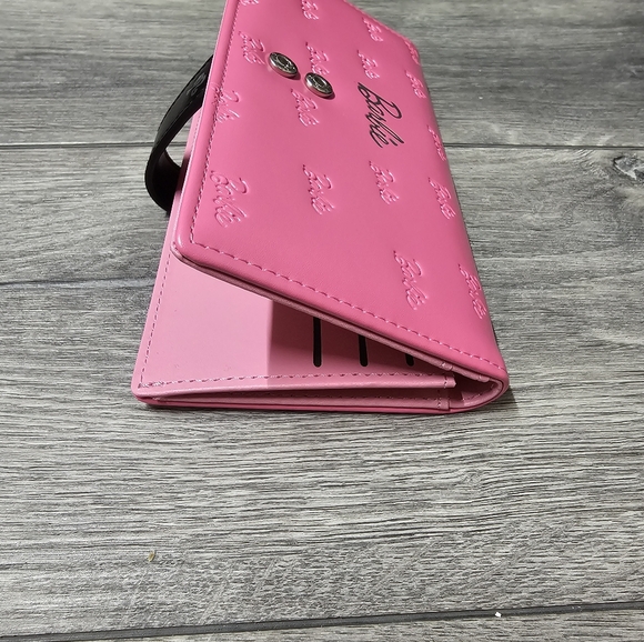 Barbie Limited Edition Bright Pink & Black Leather Wallet Miniso Collaboration - Picture 9 of 11